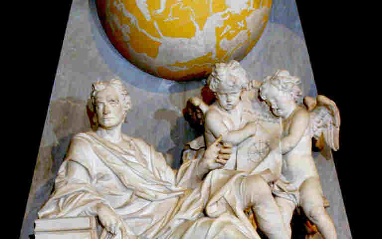 Photograph of Sir Isaac Newton memorial in Scientists' Corner in Westminster Abbey to promote the scientists page for families