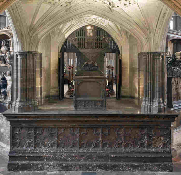 View of Henry V's monument on a stone platform