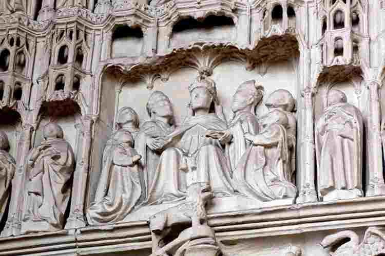 Stone carving depicting the coronation of Henry V