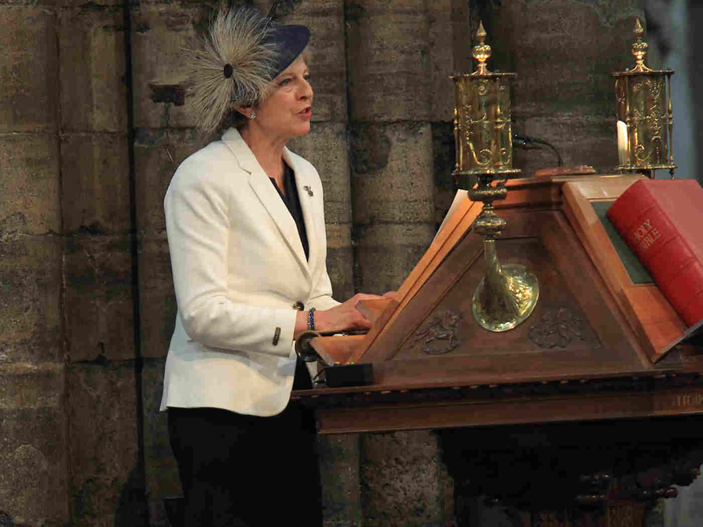 Prime Minister Theresa May reads Hebrews 11: 32-12: 2