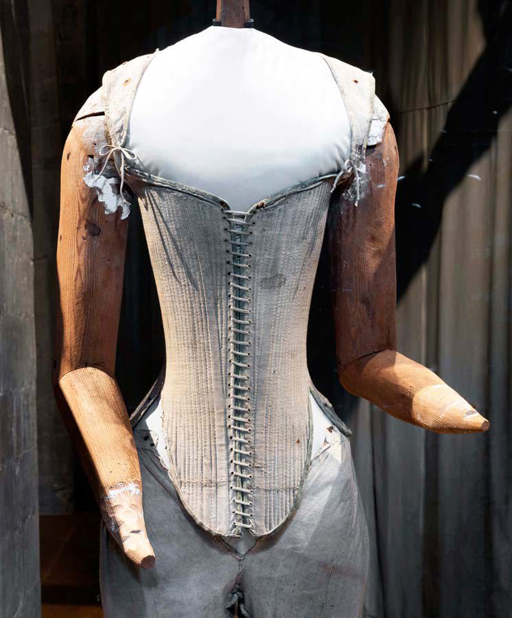 Early 17th Century corset on the wooden effigy body of Elizabeth I