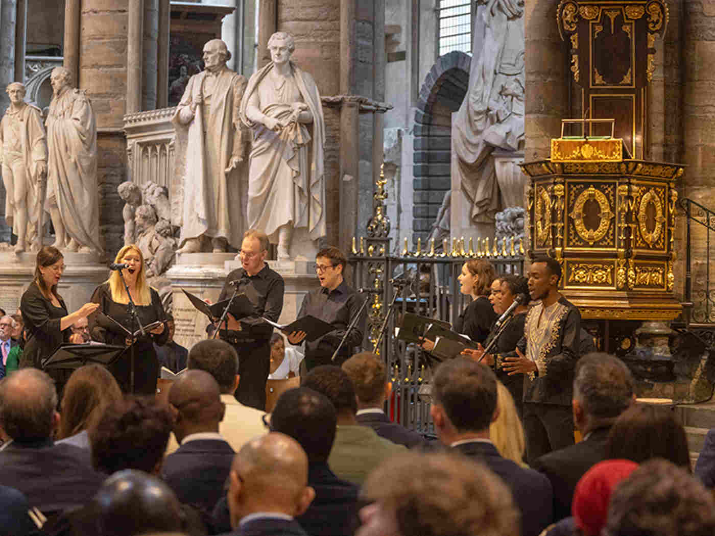 The service included performances by South African tenor Innocent Masuku